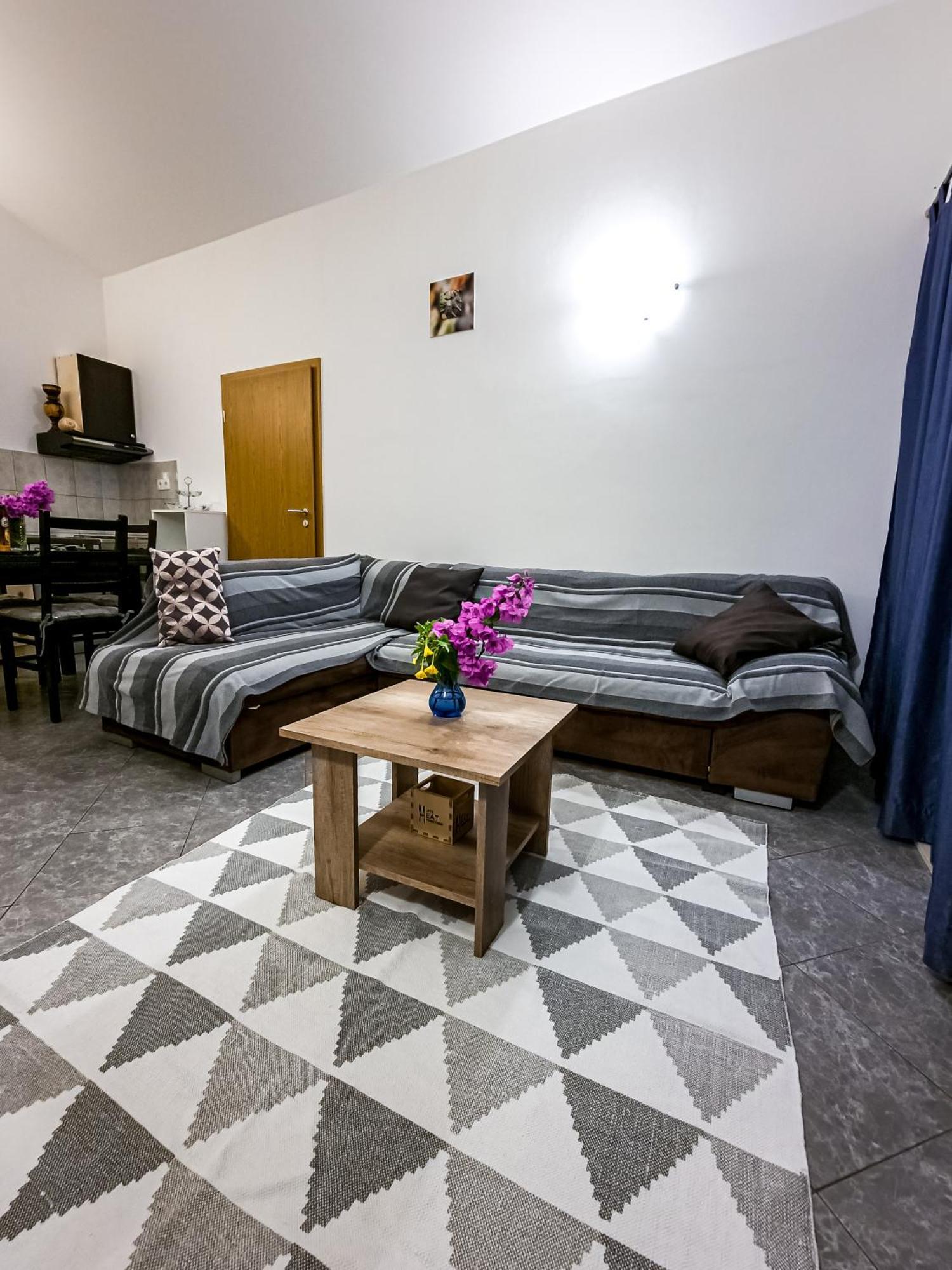 Apartments Mani Трогир Экстерьер фото