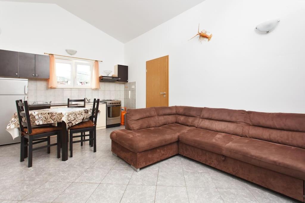 Apartments Mani Трогир Экстерьер фото