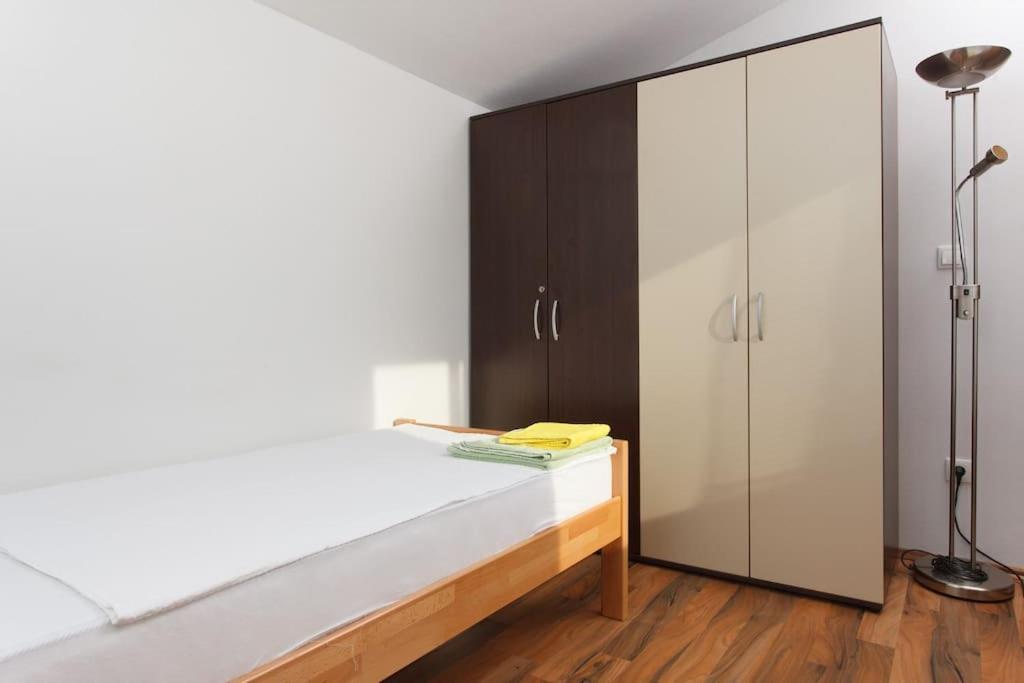 Apartments Mani Трогир Экстерьер фото