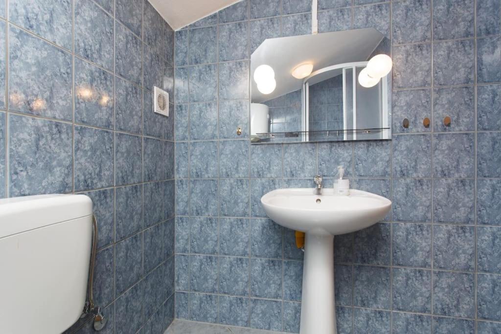 Apartments Mani Трогир Экстерьер фото