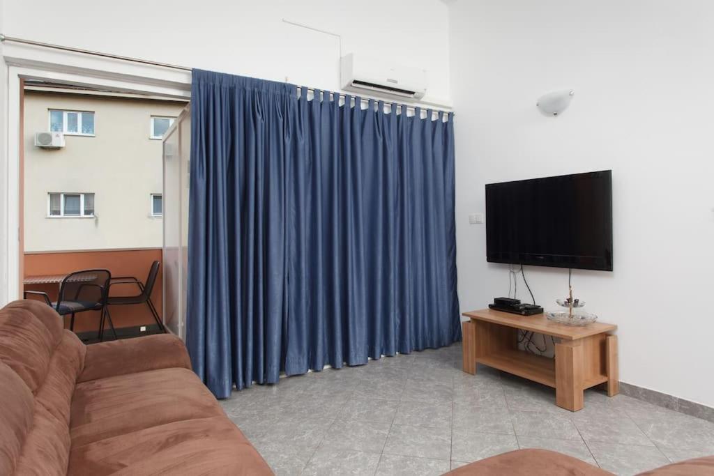 Apartments Mani Трогир Экстерьер фото
