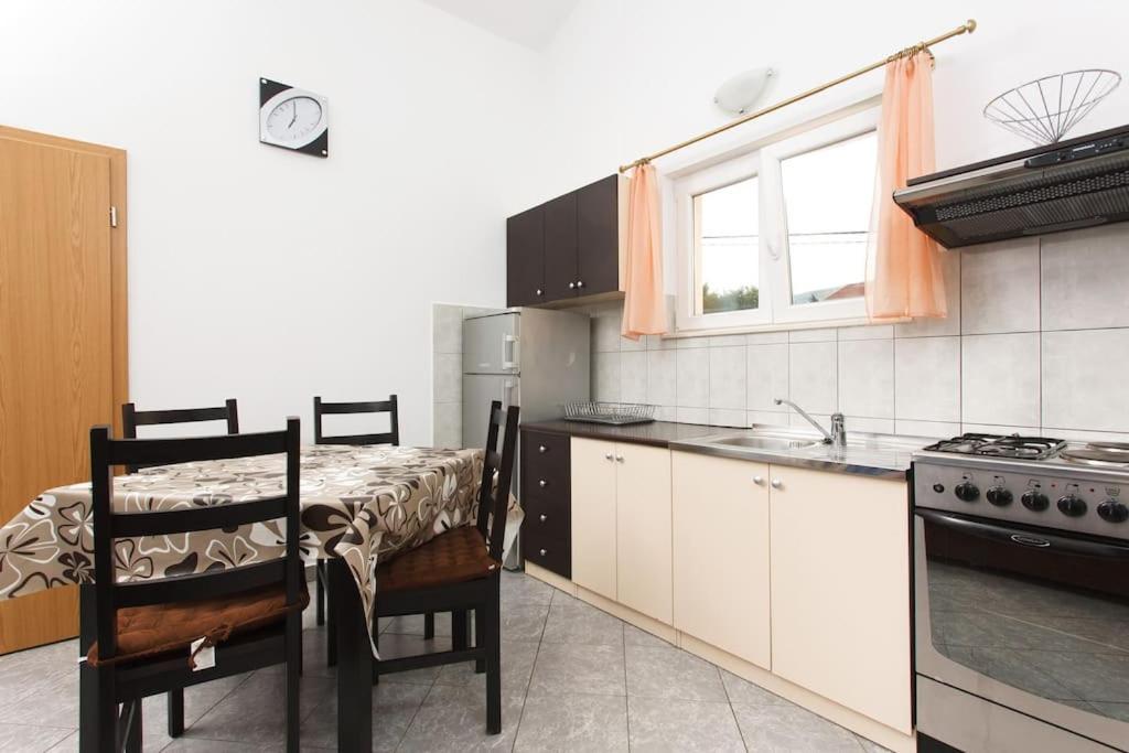 Apartments Mani Трогир Экстерьер фото
