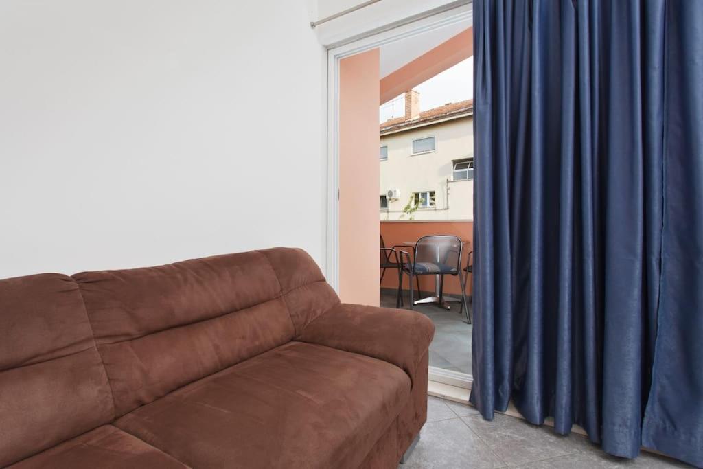 Apartments Mani Трогир Экстерьер фото